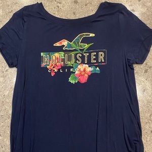 Hollister Graphic Tee - Women’s Medium